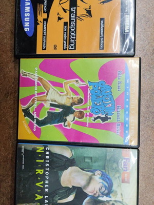 Πακέτο cult ταινιών DVD μεταχειρισμένο με Trainspotting, Nirvana, Austin Powers
