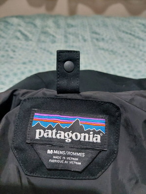 Patagonia Men's Jacket like new, waterproof, size M, black