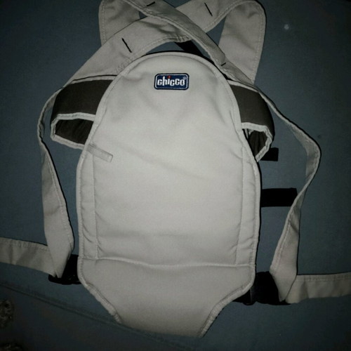 Chicco baby carrier like new