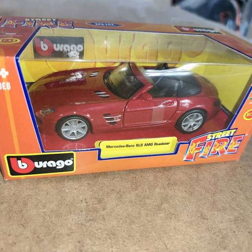 Mercedes Benz SLS AMG Roadster collectible diecast car 1:32 scale new