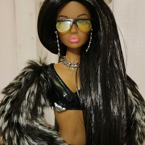 Doll Star Singer like new with retro microphone and vintage accessories