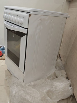 Kitchen stove used, fully functional