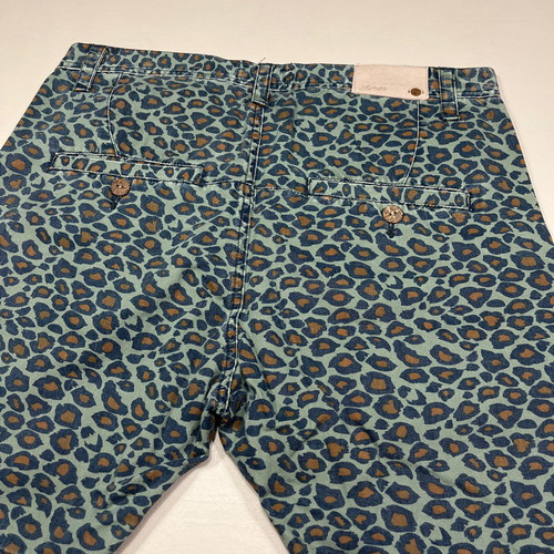 Humor shorts used, size 32
