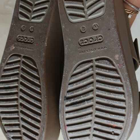 Crocs Lite Ride sandals, khaki, size W8 / 38-39, with box