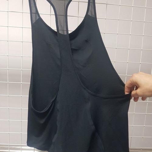 Sports tank tops like new, pack of 2, Reebok and Nike