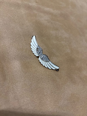 Pendant like new jewelry