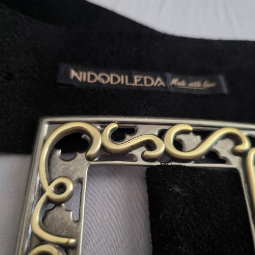 Nidodileda belt like new, adjustable, black and gold