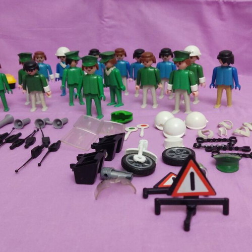 Playmobil Lyra construction toy set, incomplete