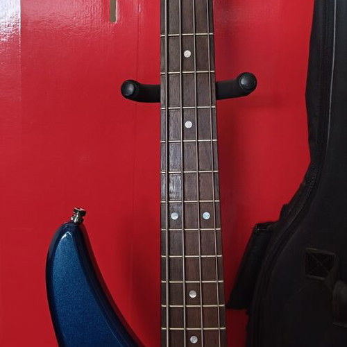 Yamaha RBX170 electric bass like new with Aguilar OBP-3 preamp