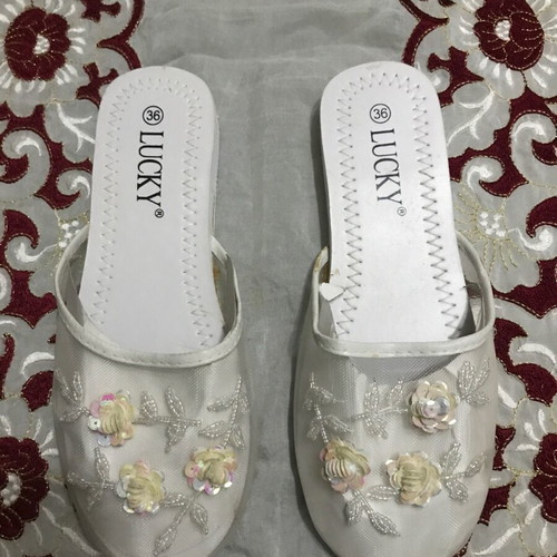 Slippers size 36 in excellent condition