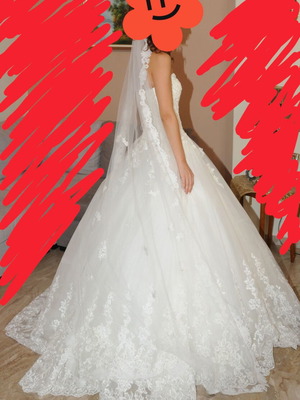 Wedding dress like new, white, with veil and corset