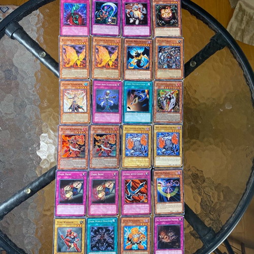 Authentic Yugioh cards used, pack