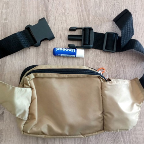 Waist bag green black like new