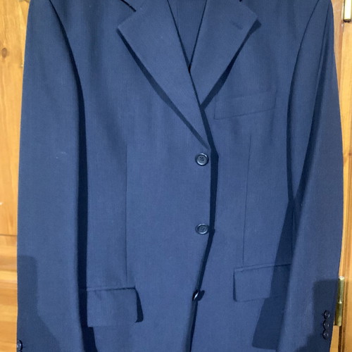 Dark blue suit size 50 new branded