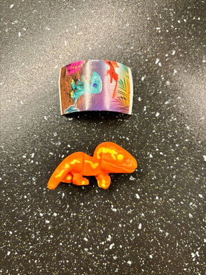 Kinder joy Funko Pop Jurassic World για smartphone σαν καινούργιο