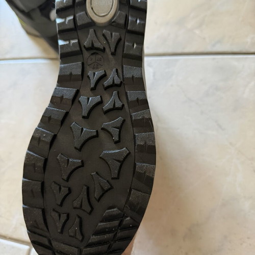 Lidl Vic snow boots size 37 like new, black