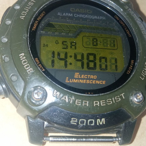 Casio DW-285 watch used, good condition