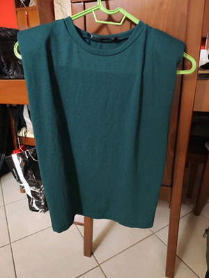Women's sleeveless blouse with shoulder pads dark green, like new