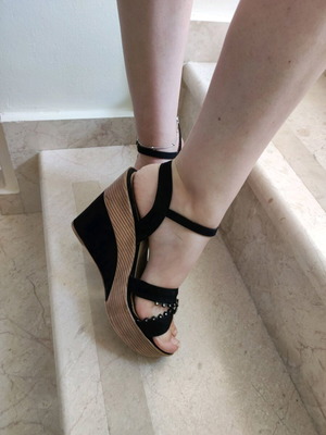 Women's platform with rhinestones 39
