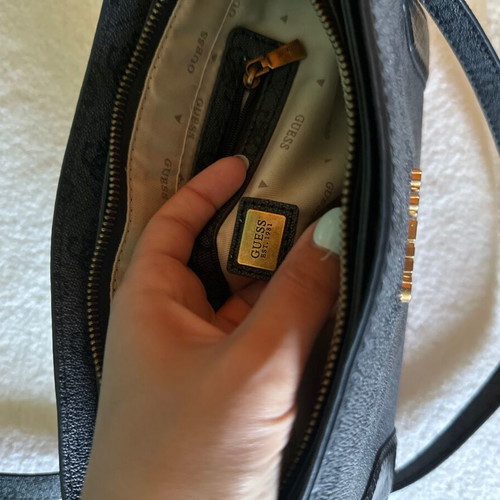Guess women's shoulder bag, black
