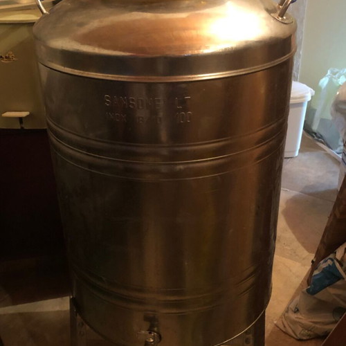 Oil barrel 100 liters like new with stand