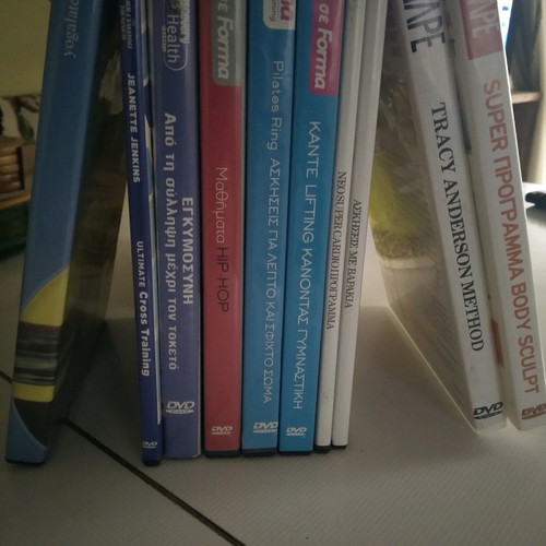 Collection of 27 DVDs with fitness, pilates, hip-hop, pregnancy and health new