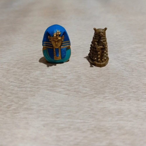 Set with golden mummy and tower figures used