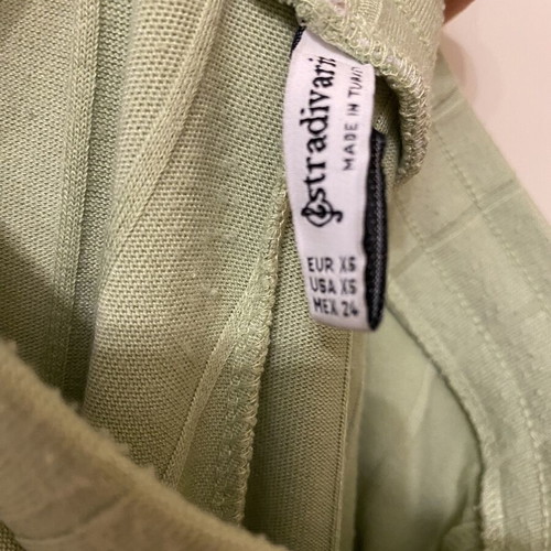 Stradivarius pistachio set, sizes S top and XS bottom, like new