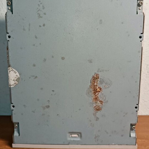 CD-DVD guide used in poor external condition
