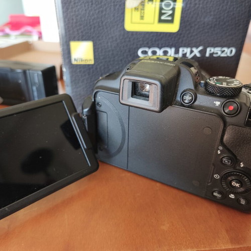 Nikon Coolpix P520 camera