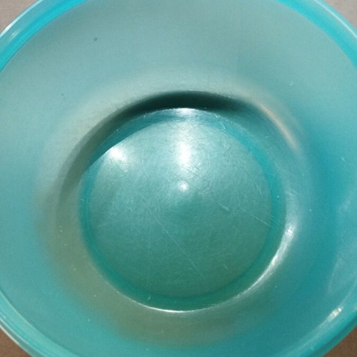 Tupperware medium storage container like new