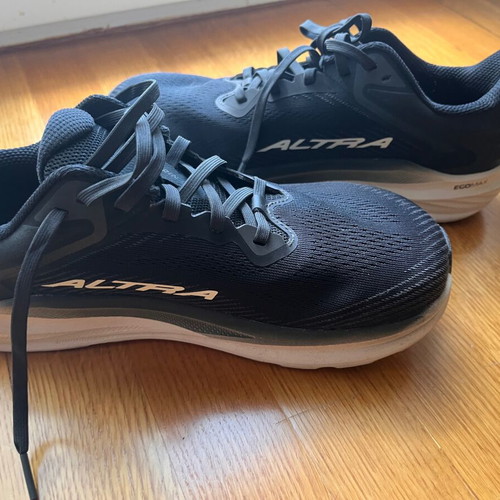 Altra Torin 8 athletic shoes like new, wide toe box, size 38.5, black
