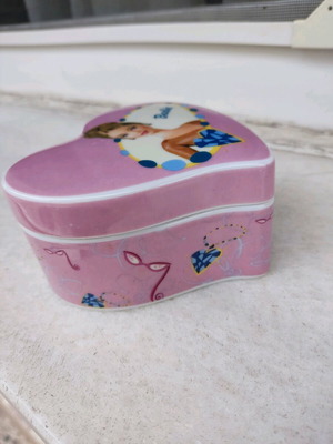 Barbie porcelain jewelry box like new