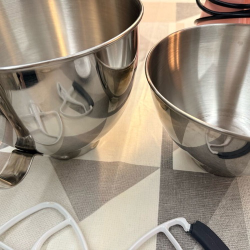 Kitchen Aid mixer like new Silk Rose