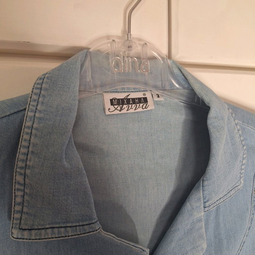 Sleeveless denim shirt like new, size Large, blue turquoise