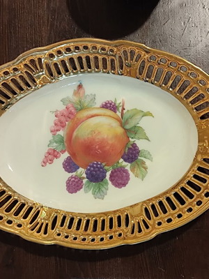 Vintage oval porcelain fruit bowl with gold detail