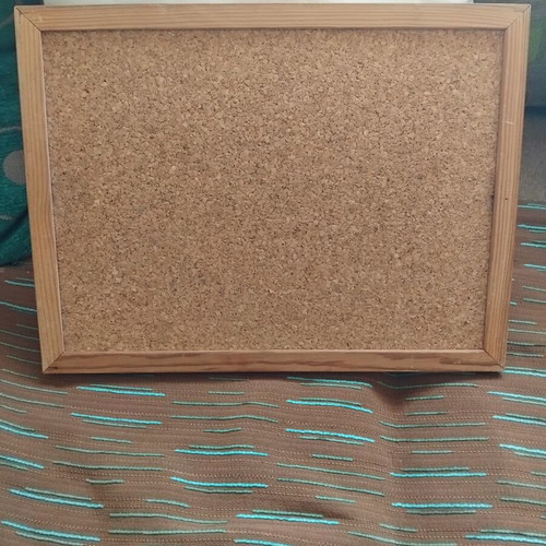 Cork Bulletin Board with Wooden Frame like new, 30 x 40 cm