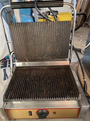 Toaster grill used, good condition