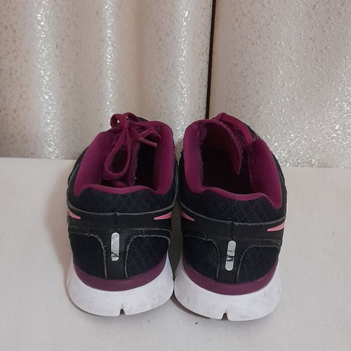 Γυναικεία αθλητικά παπούτσια Nike Flex, μαύρο και φούξια, μέγεθος 40