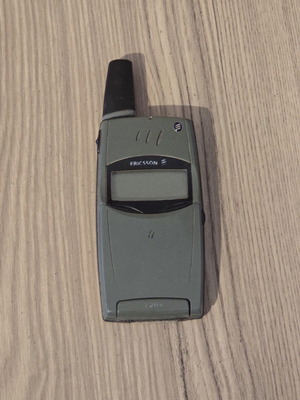 Ericsson T28s mobile phone for parts