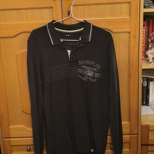 Tommy Hilfiger long sleeve shirt like new, size M, black