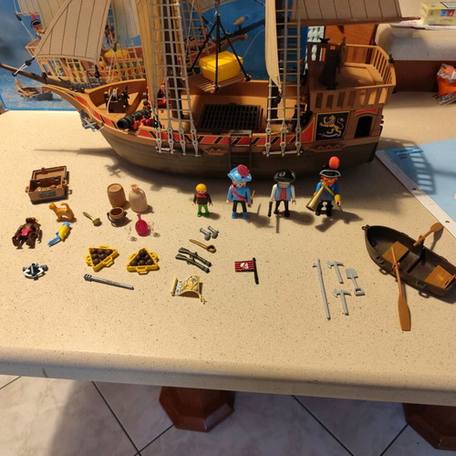 Playmobil 3750 pirate ship used with box and instructions
