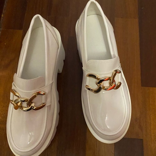 Traktewto dipato loafer size 39 like new, white and gold