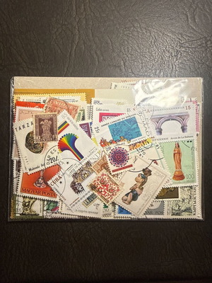 Stamp collection new, 250 different collectible stamps worldwide
