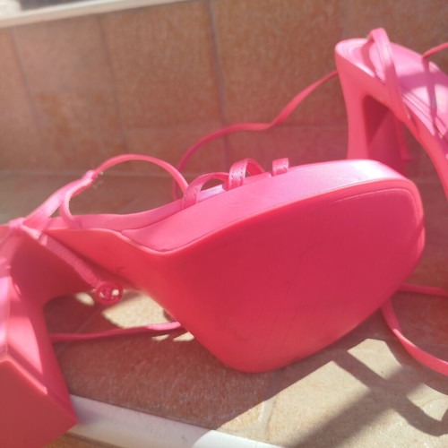 Zara fuchsia platform sandals like new, size 38
