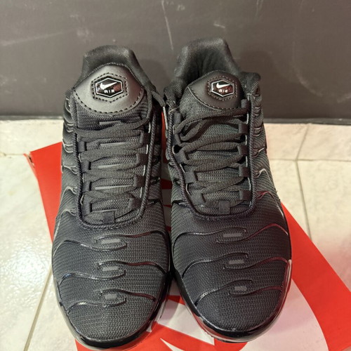 Nike TN black sneakers size 42