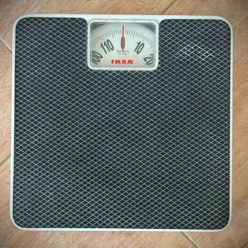 IKEA traditional body scale like new