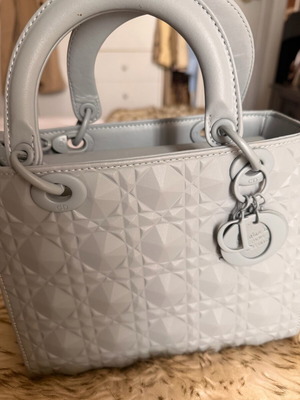 Christian Dior Lady Dior Χειρός Γκρι Καινούργιο με θήκη και συνοδευτικά