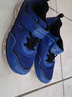 Athletic shoes with lights like new, size 35, blue