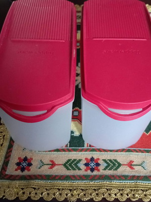 Modular 1L containers used, red color, set of two pieces
